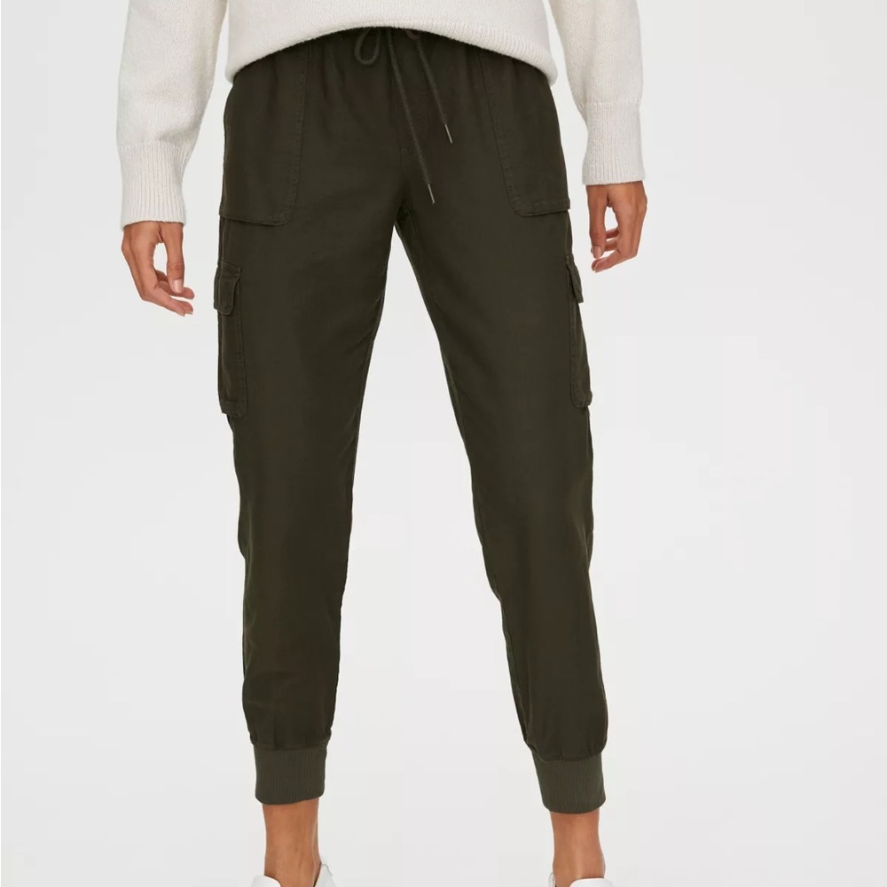 Aritzia Community Cebu Pants